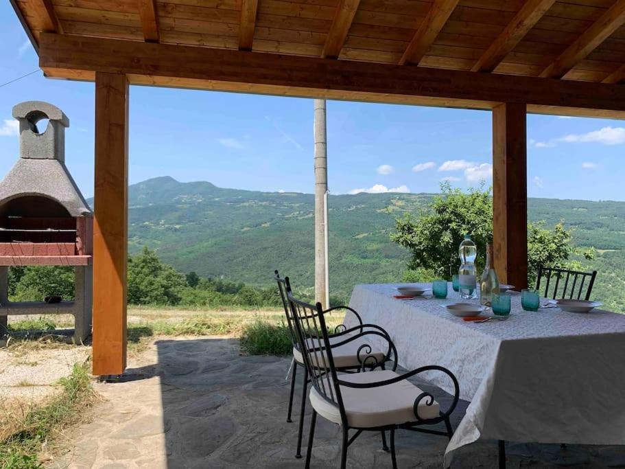 Villa La Casa Sulla Collina Varsi Exterior foto