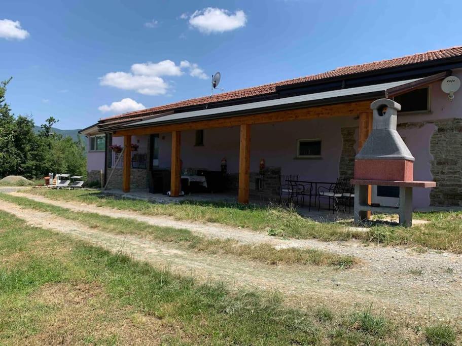Villa La Casa Sulla Collina Varsi Exterior foto